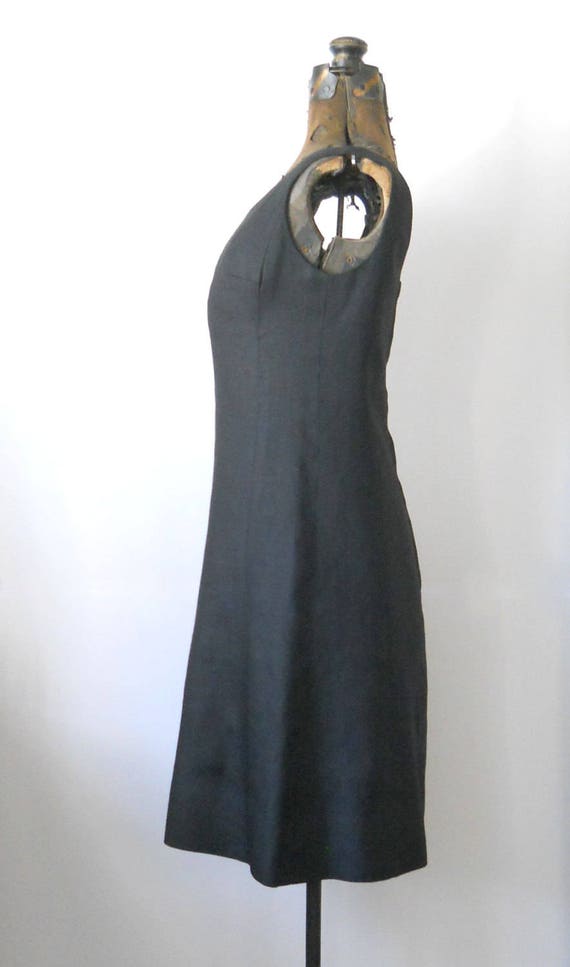 Simple Vintage Black Linen Dress Sleeveless Cockt… - image 4