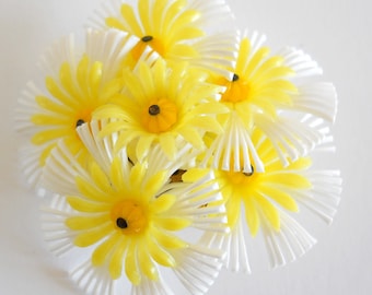 Vintage Daisy Clusters Brooch 1960s Plastic Pin