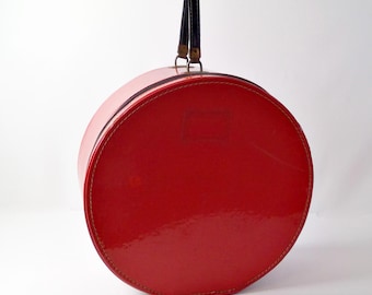 Vintage Shabby Red Vinyl Round Carrying Case Munro Carry All
