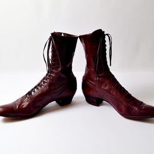 Antique 1900 Ladies Brown Lace Up Leather Boots