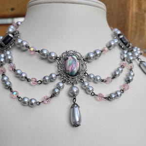 Faux Abalone Paua Shell Pearl Necklace, Renaissance Tudor Medieval Victorian Necklace, Anne Boleyn The Tudors Jewelry, Prom Wedding
