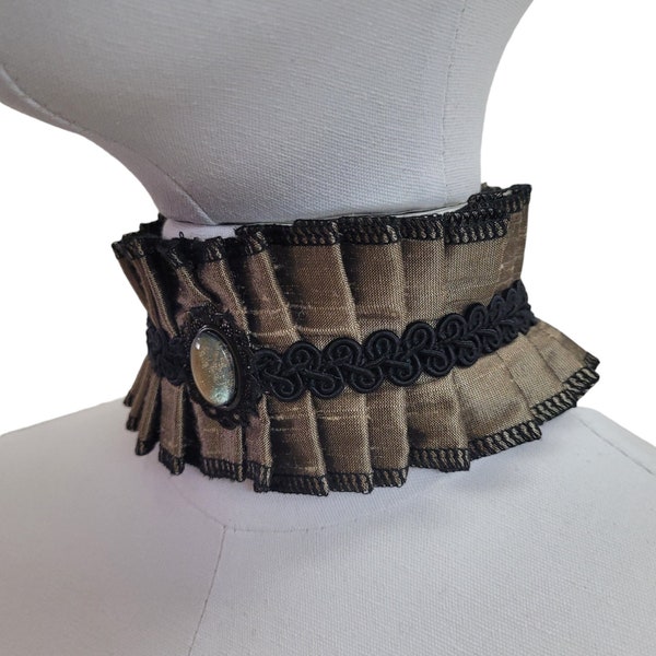 Bronze and Black Cameo, Victorian Neck Ruff Choker,  Ruffled Vampire Gothic, Marie Antionette Rococo Costume, Charlotte, steampunk