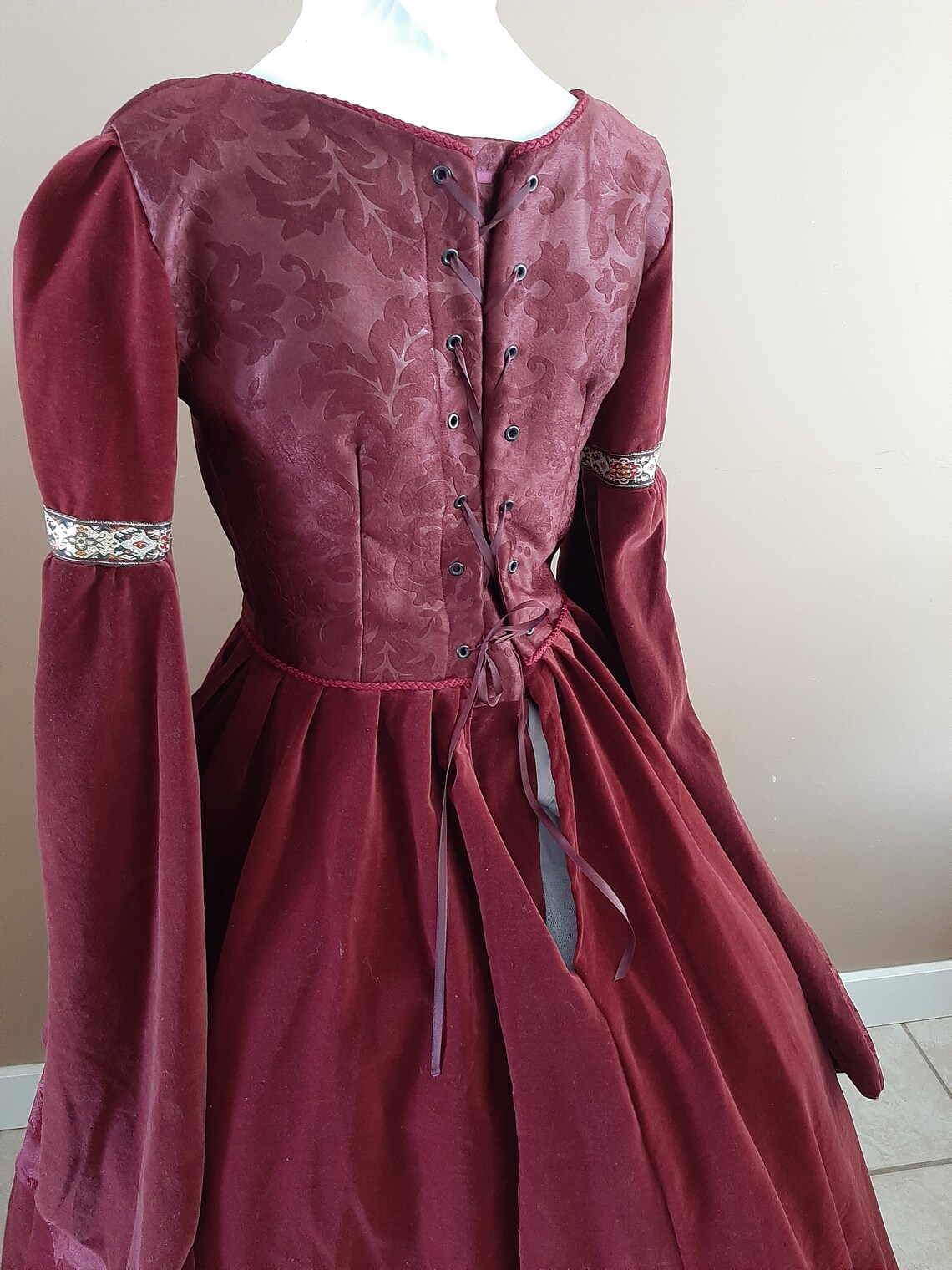 Bust 36 Deep Red Velvet Tudor Anne Boleyn Wedding Dress | Etsy