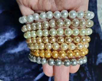 Bracciale di perle classico, elasticizzato impilabile, gioielli Tudor rinascimentali, regalo nuziale per la sposa, costume medievale di Anna Bolena