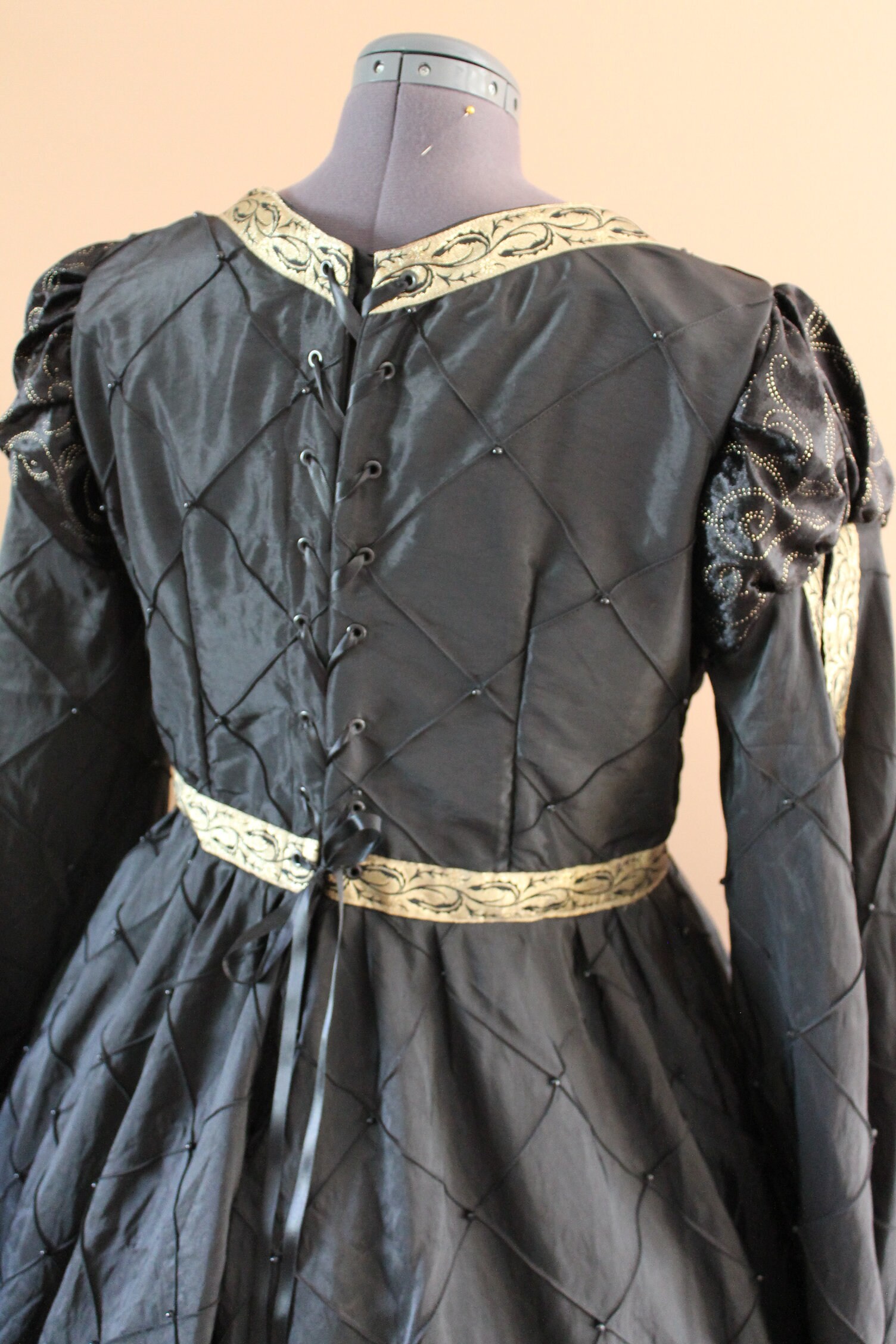 Bust 47 Black and Gold Tudor Anne Boleyn Dress Game of | Etsy