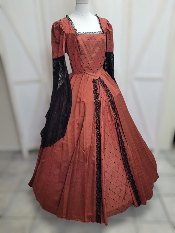 medieval orange dress Bust 38