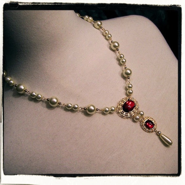 Ruby Red Anne Boleyn Necklace, Lady in Waiting Tudor Renaissance Jewelry, Medieval Costume Necklace, The Tudors Queen