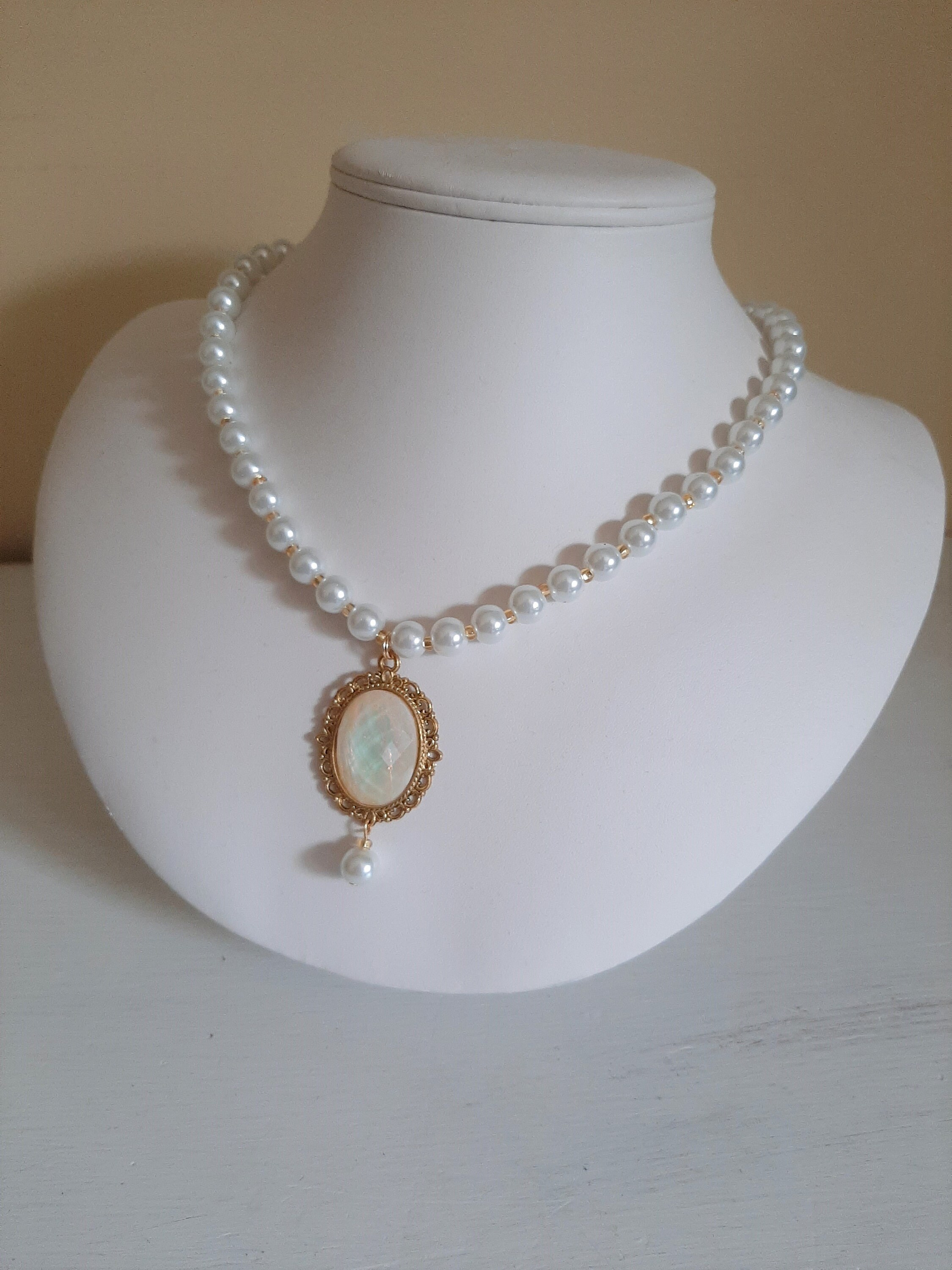 White Opal Eleanor of Toledo Portrait 