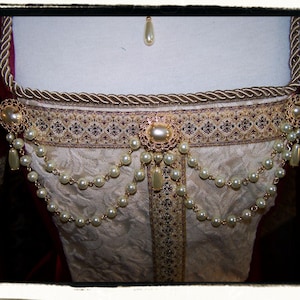 Princess Pearl Tudor Renaissance Bodice Jewelry,  Jewels Medieval Brooch Pearls, Dress jewelry, Anne Boleyn
