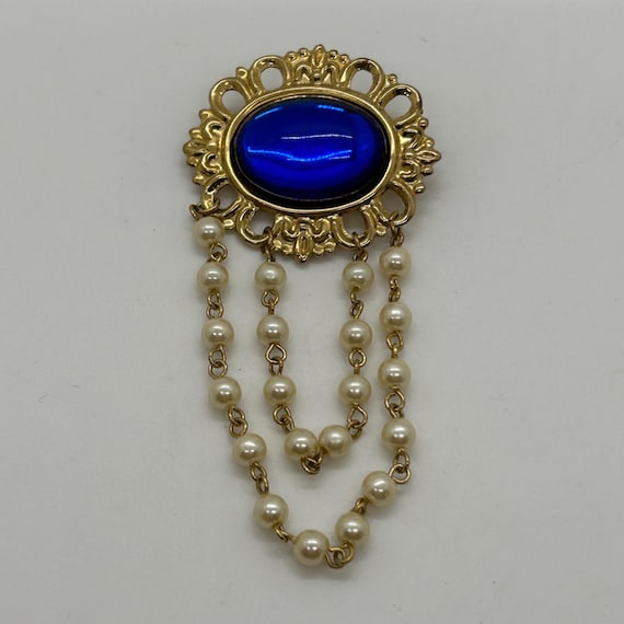 Vintage Gold-Tone Acrylec Blue Cabochon Brooch Faux Pearl Dangle Chains READ
