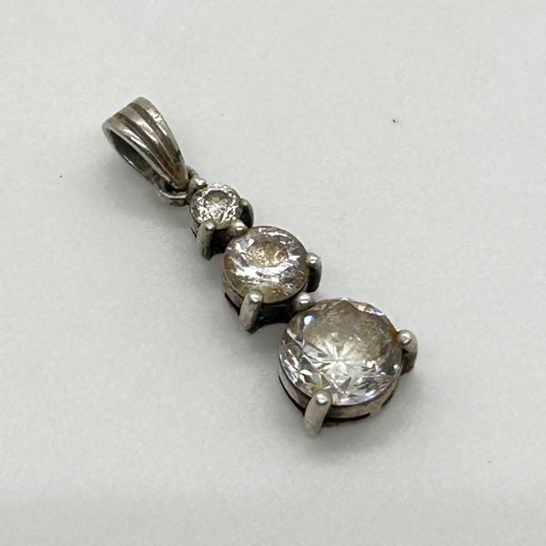 Avon RJ 925 Sterling Silver Pendant Three-Stone Cubic Zirconia Graduated Design