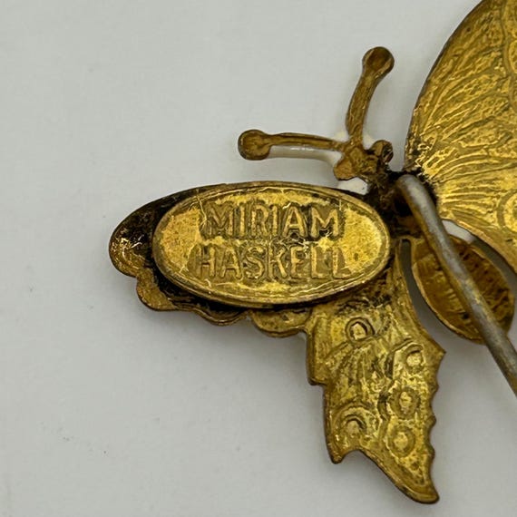 Miriam Haskell White Enamel Butterfly Stick Pin V… - image 8