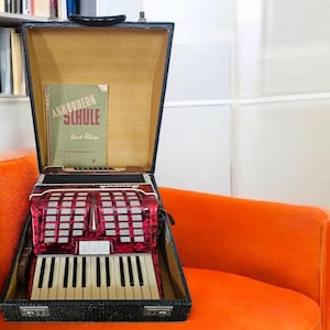accordéon piano vintage Barcarole Schifferklavier rouge avec étui