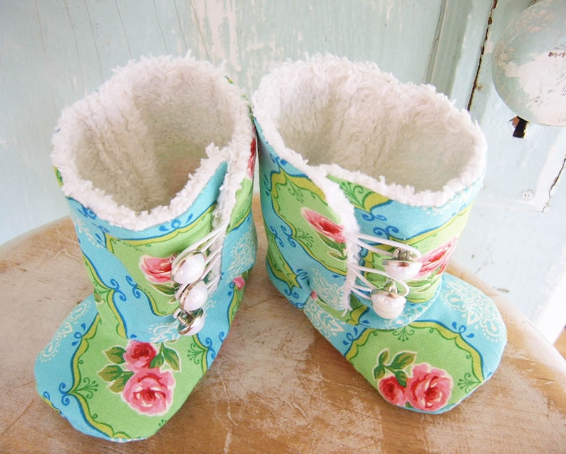 Baby Booties PDF sewing pattern for DIY baby shoes Sewing Pattern Button Boots DIY Baby Shoes. Baby Boots sewing pattern