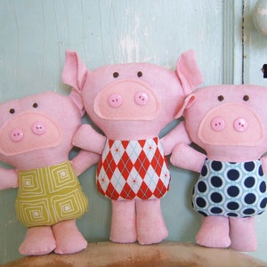 Toy Pattern PDF Three little pigs and the big bad wolf. image 2