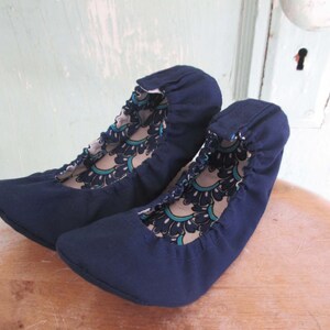 Child Shoe Sewing pattern.  Elastic Flats child size 13 to 4  - PDF download. Slipper Sewing Pattern.  Tutorial.