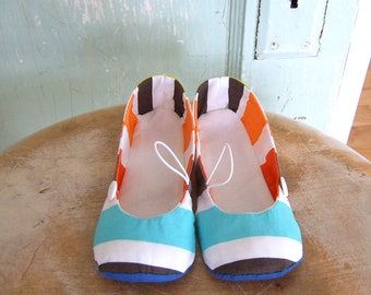 Shoe Sewing Pattern  - Vintage Flair Flats size 13 to 4 (approximately women's size 6).  Ballet Flats Sewing Pattern