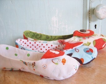 PDF Sewing Pattern - Winter Wonderland Flannel Slippers child size 7 to  women's size 11