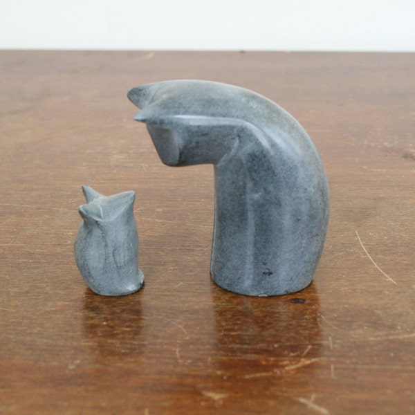 Cat and Mouse stone ornaments