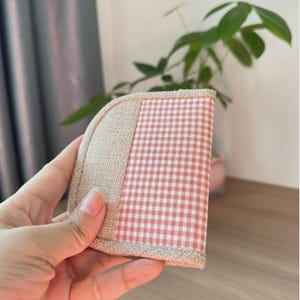 Cartera de cuadros vichy hecha a mano: bonita cartera plegable de lino para mujer, monedero pequeño de tela, tarjetero minimalista, regalo para ella.