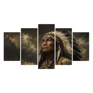 Può includere: Un set di arte murale a cinque pannelli che raffigura il ritratto di una persona indigena che indossa un tradizionale copricapo di piume. L'opera presenta uno sfondo scuro e suggestivo con nuvole tempestose e toni terrosi.