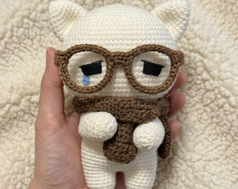 Gehäkelte Katze Plüsch, handgemachte Amigurumi Katzenpuppe, süße Brille Katze mit Schal, Kawaii Kinderzimmer Dekor Geschenk, Kuscheltier 4-30 cm für Katzenliebhaber