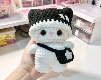 Cute Crochet Cat Plush Doll with Beanie Hat and Star Bag Kawaii Amigurumi Stuffed Animal Gift for Kids Girls Nursery Decor