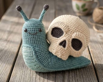 Crochet Skull Snail Doll Amigurumi Handmade Plush Gothic Animal Toy Cute Spooky Desk Decor Gift for Halloween Lovers and Collectors
