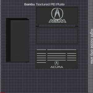 Può includere: Una piastra PEI Bambu Textured nera con il logo e il testo Acura. L'immagine mostra la piastra in più sezioni, tra cui una scatola rettangolare e una sezione con linee orizzontali. Il testo "Right nozzle only area" è visibile.