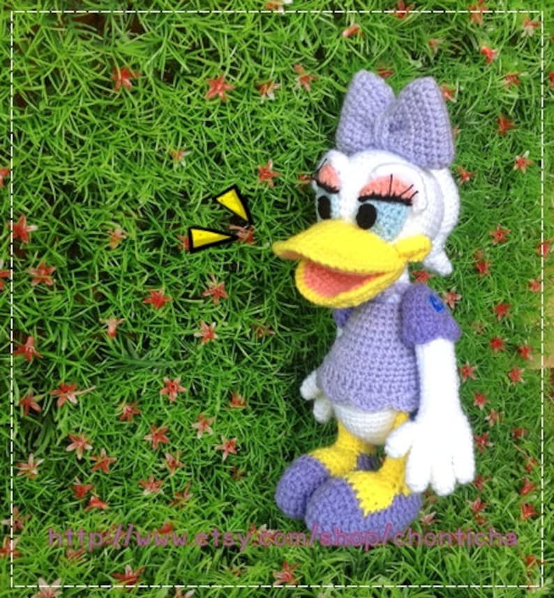 Daisy Duck 8.5 inches PDF amigurumi crochet pattern Etsy España