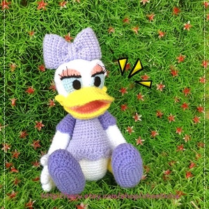 Daisy Duck 8.5 inches - PDF amigurumi crochet pattern