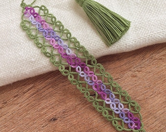 Medieval Filigree Bookmark in Tatting Lace with Tassel - Lilac, Purple, Leaf Green - Bea