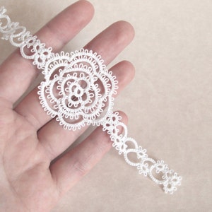 White Rose Bookmark Summer Wedding Favour in Tatting - Rosa Version 3