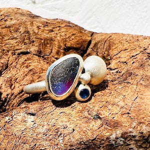 Multi purple Seaham cluster pebble ring with a sapphire