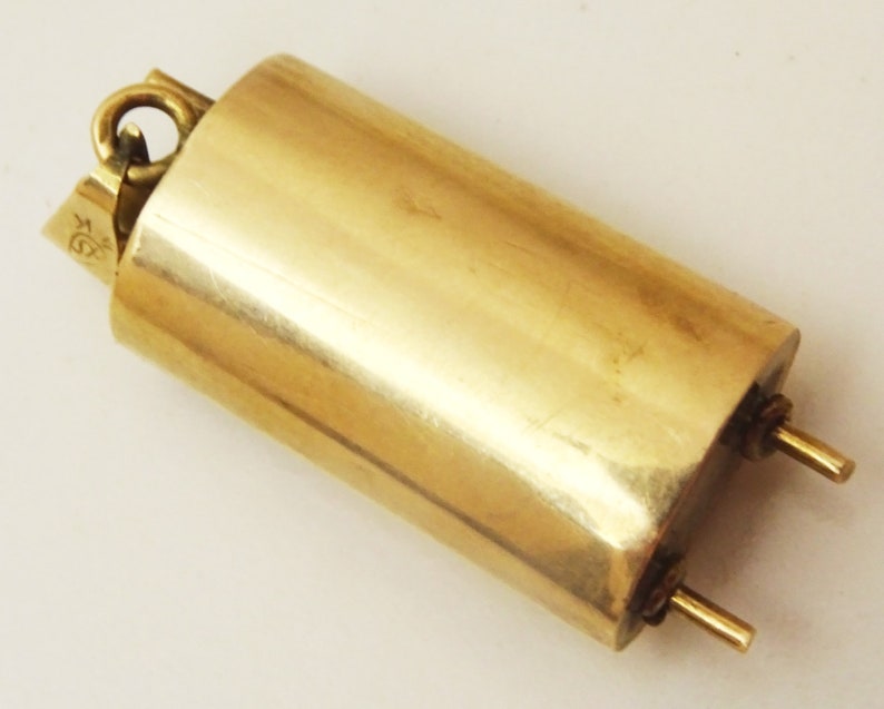 Vintage Torah and Zion 14 karat Gold and Enamel Pendant