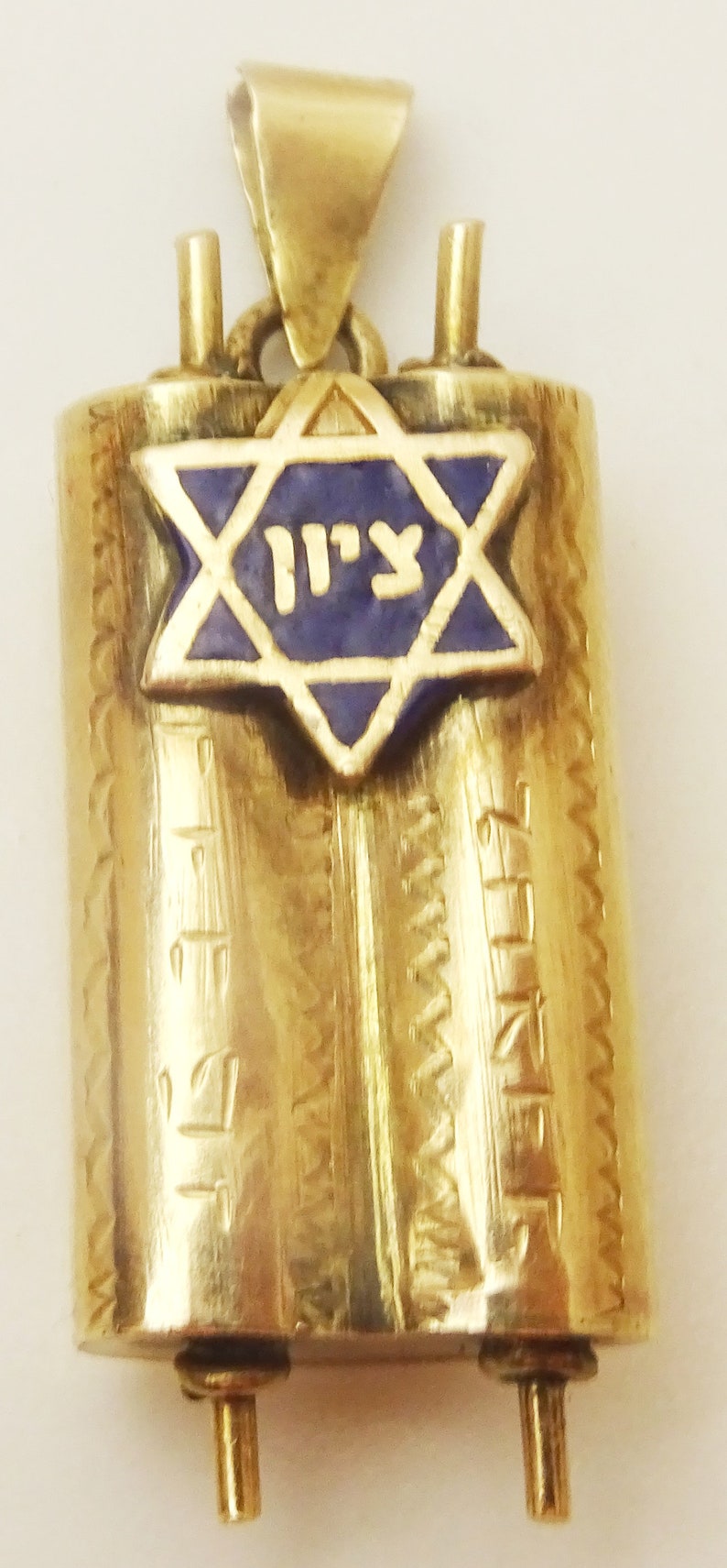 Vintage Torah and Zion 14 karat Gold and Enamel Pendant