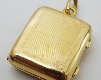 Vintage 18 karat Gold Locket Box Pendant