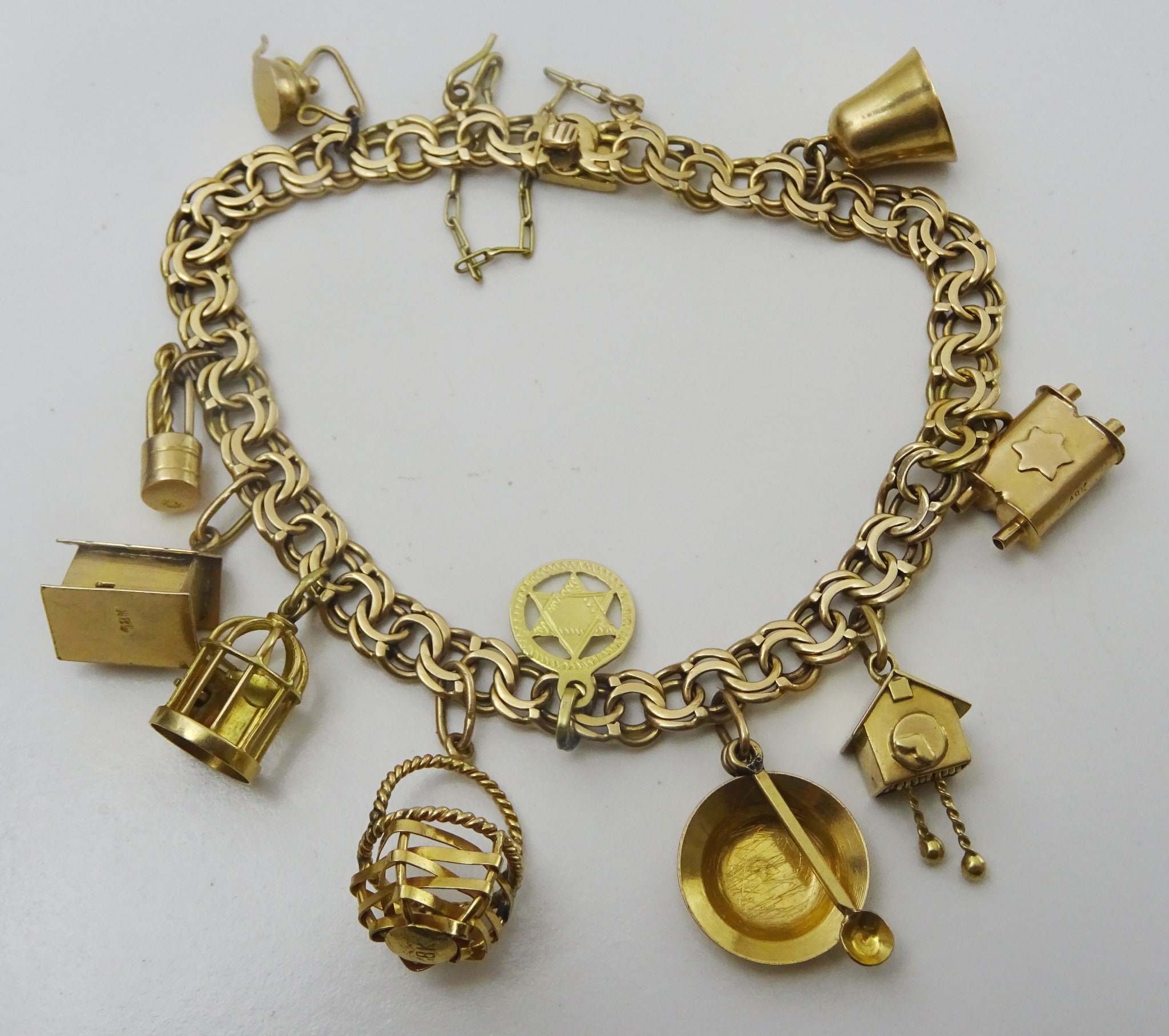 Vintage 18 Karat Gold Charm Bracelet - Etsy
