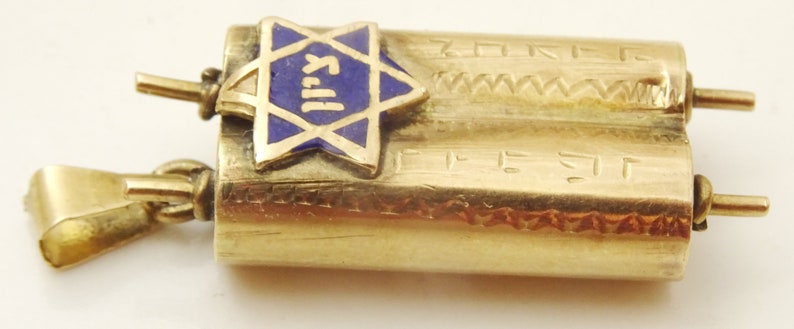 Vintage Torah and Zion 14 karat Gold and Enamel Pendant