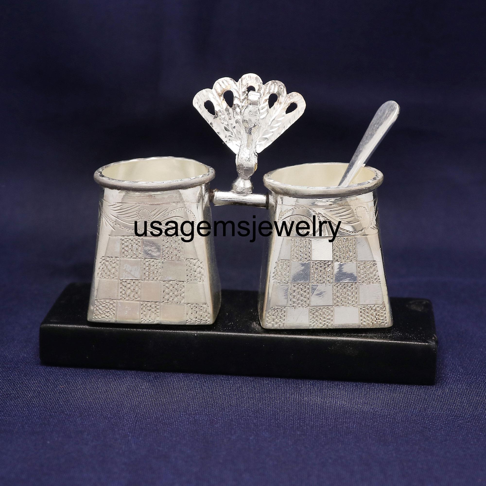 インドのシルバーコンディメント（塩、ペッパー容器）　アンティーク Silver Salt Pepper Shakers India - Etsy Finland