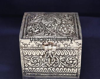 銀製　小物入れ　アンティーク　SILVER刻印 ヴィンテージ刻印入りシルバーメッキ記念品ボックス - 花柄メタル小物
