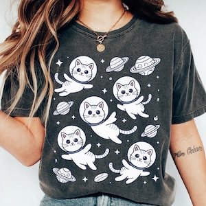 Cats in Space Comfort Colors® Shirt, Funny Cat Tshirt, Oversized Shirt, Aesthetic Graphic Retro Vintage T Shirt, Cat Lover Gift, Cat Tee