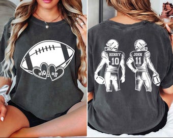 Camiseta personalizada para mamá de fútbol americano con dos nombres y números, camiseta para el día del partido, temporada de fútbol americano de secundaria, camisetas de fútbol americano para hermanos