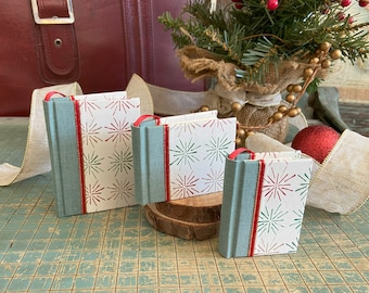 Retro Starburst Book Ornament, Book Club Ornament, Mini Book Ornament, Book Lover Gift, Gift for Writers, First Christmas, Stocking Stuffer
