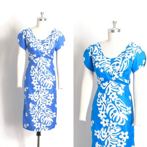 Vintage 1960s Dress / 60s Hawaiian Floral Wrap Dress / Blue White XS extra small image 1