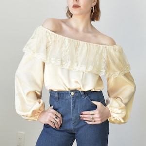 Vintage 1970s Top / 70s Gunne Sax Satin Blouse / Peach Pink ( S M )