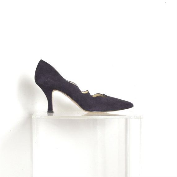 Vintage 1950s Shoes / 50s Suede Cutout Pumps / Nav