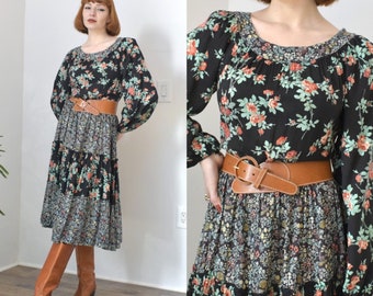 Vintage 1970s Dress / 70s Dark Floral Rayon Peasant Dress / Black Green Pink ( S M )