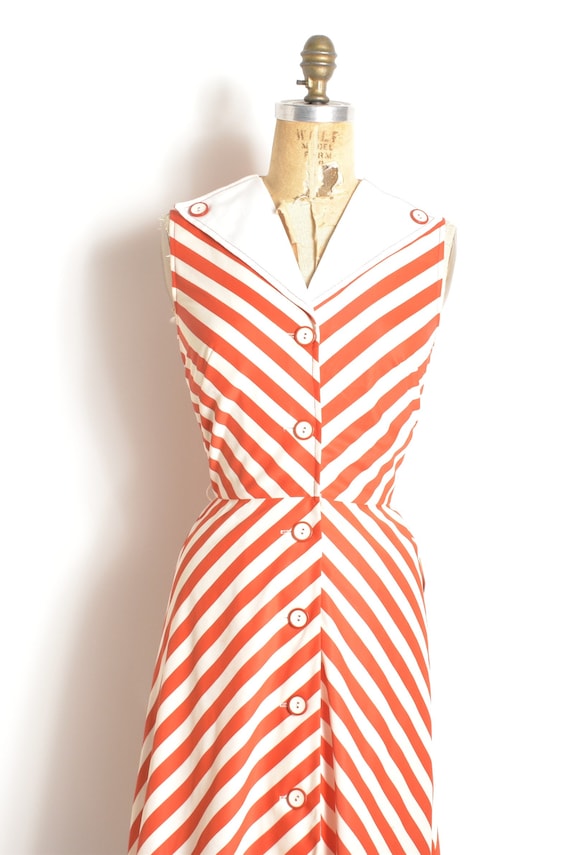 Vintage 1960s Dress / 60s Chevron Striped Mini Dr… - image 3