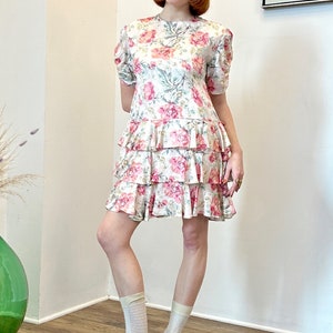 Vintage 1980s Dress / 80s Ruffled Silk Floral Mini Dress / Pink Green ( small S )
